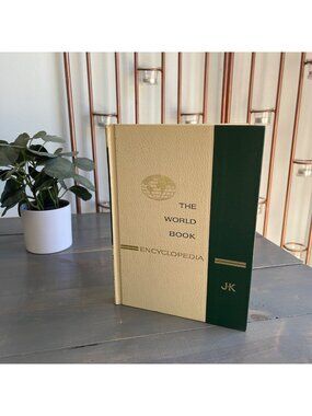 Vintage 1967 The World Book Encyclopedia Volume 11-J-K Top Edge Gold Gild